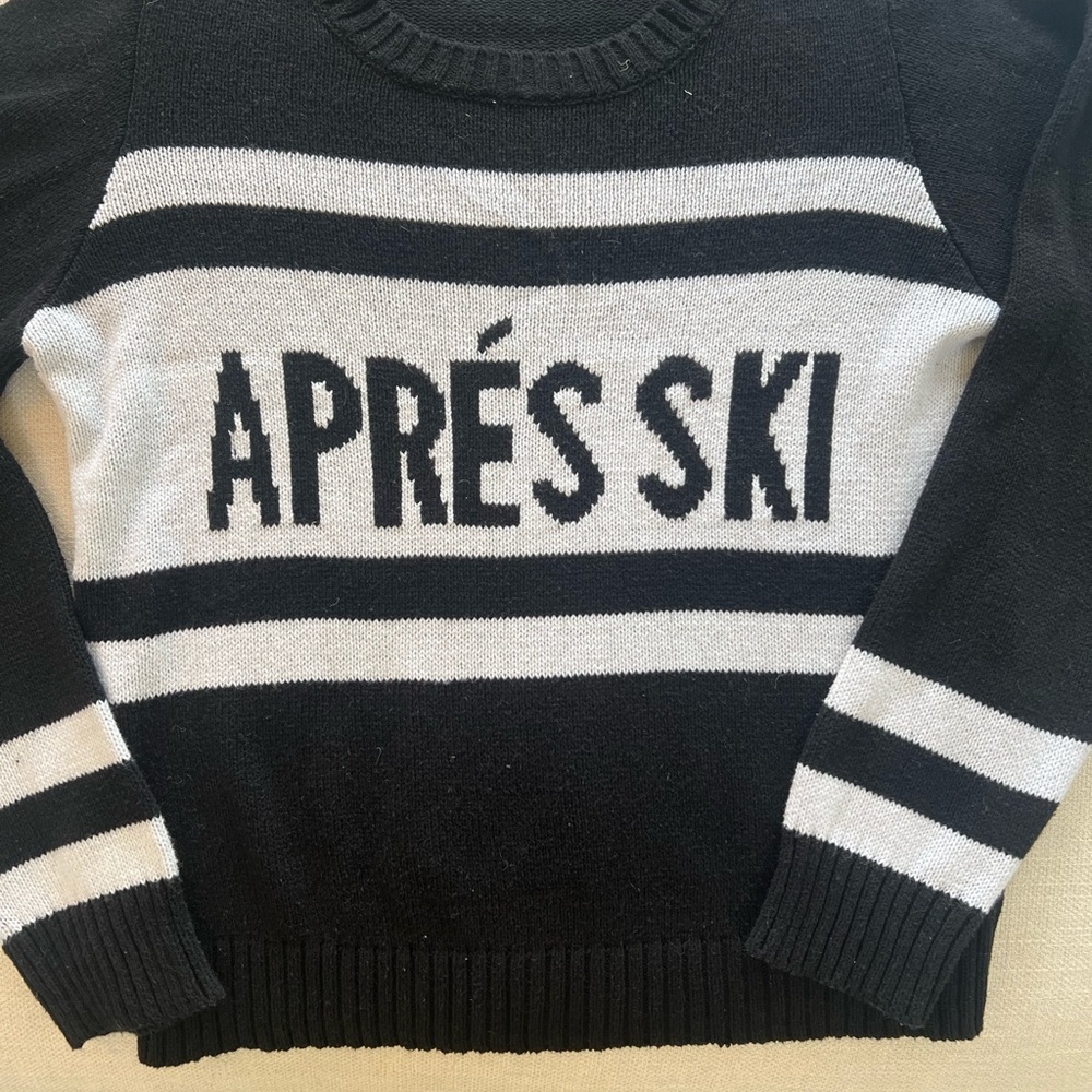 Après Ski Black and White Sweater